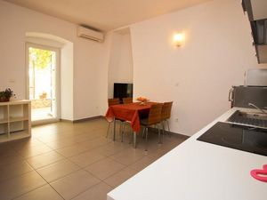 23672764-Ferienwohnung-3-Punat-300x225-4