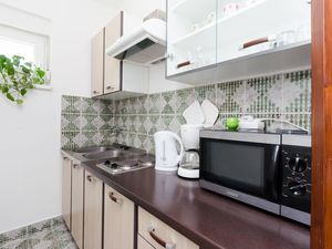 23942459-Ferienwohnung-4-Punat-300x225-4