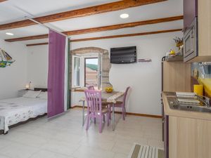 23755343-Ferienwohnung-2-Punat-300x225-1