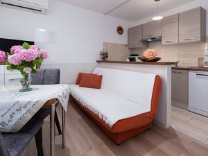 18559717-Ferienwohnung-3-Punat-300x225-1