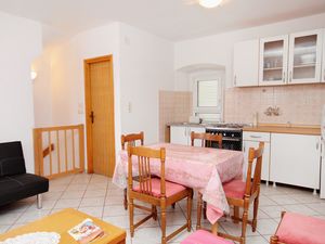 19128448-Ferienwohnung-4-Punat-300x225-3