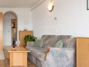 19127257-Ferienwohnung-5-Punat-300x225-1