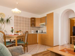 19126178-Ferienwohnung-5-Punat-300x225-4