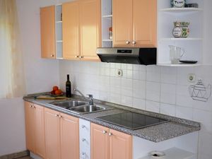 19799391-Ferienwohnung-6-Punat-300x225-4