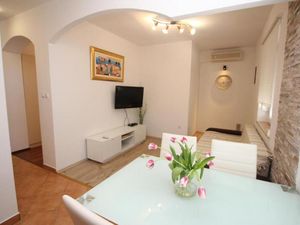 23671716-Ferienwohnung-3-Punat-300x225-3