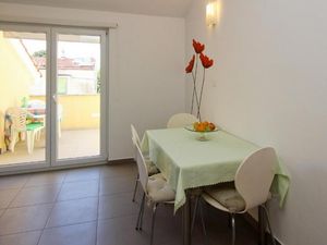 23672762-Ferienwohnung-3-Punat-300x225-3