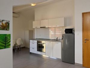 23672762-Ferienwohnung-3-Punat-300x225-5