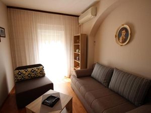 23675129-Ferienwohnung-3-Punat-300x225-1