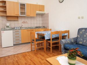 23928447-Ferienwohnung-6-Punat-300x225-3