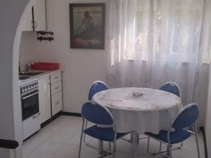 24018543-Ferienwohnung-4-Punat-300x225-1