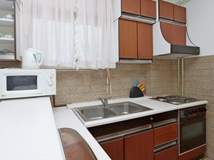 18924040-Ferienwohnung-5-Punat-300x225-3