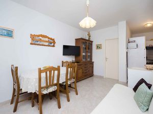 24032212-Ferienwohnung-4-Punat-300x225-3