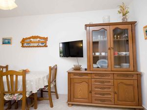 24032212-Ferienwohnung-4-Punat-300x225-4