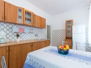 22434217-Ferienwohnung-4-Punat-300x225-2