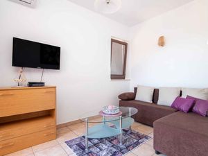 24046449-Ferienwohnung-3-Punat-300x225-5