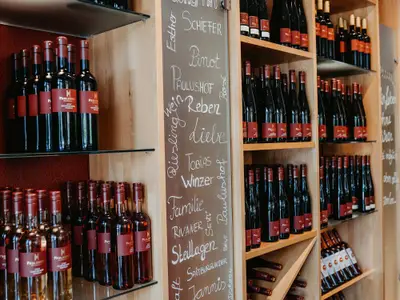 Große Auswahl in der Winothek im Paulushof