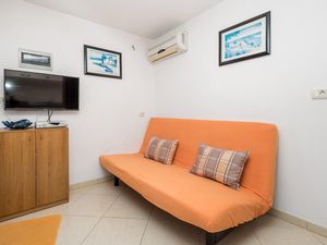 23732890-Ferienwohnung-3-Punta Kriza-300x225-3