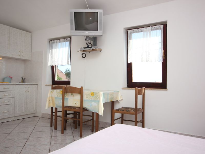 18324054-Ferienwohnung-2-Punta Kriza-800x600-1