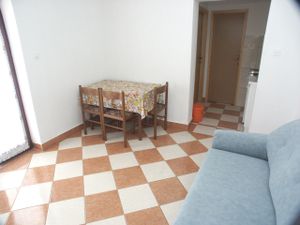 18322741-Ferienwohnung-3-Punta Kriza-300x225-4