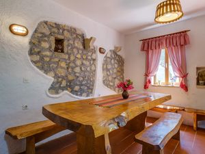 18559777-Ferienwohnung-3-Punta Kriza-300x225-1