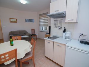 21991813-Ferienwohnung-3-Punta Kriza-300x225-3