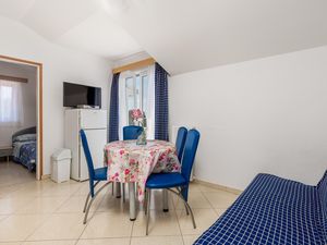 23722235-Ferienwohnung-4-Punta Kriza-300x225-3