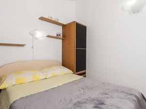 23723301-Ferienwohnung-3-Punta Kriza-300x225-5