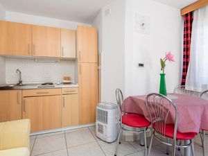 23725585-Ferienwohnung-3-Punta Kriza-300x225-4