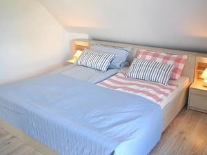 23488627-Ferienwohnung-2-Putbus-300x225-1