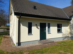 22404973-Ferienwohnung-3-Putbus-300x225-3