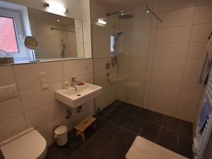 23884303-Ferienwohnung-4-Putbus-300x225-5