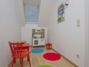 23070969-Ferienwohnung-6-Putbus-300x225-4