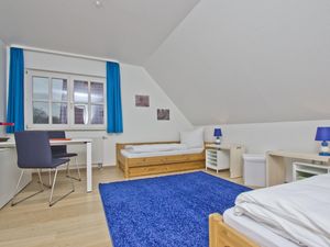 23070969-Ferienwohnung-6-Putbus-300x225-5