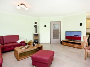 23948739-Ferienwohnung-6-Putbus-300x225-0