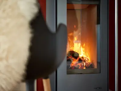 Kamin-/Ofen