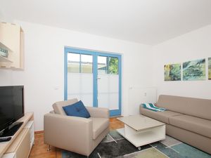 23956700-Ferienwohnung-3-Putgarten-300x225-4