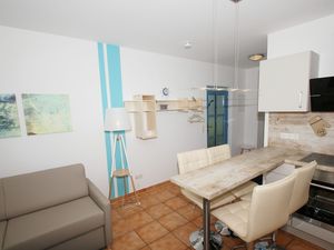 23956700-Ferienwohnung-3-Putgarten-300x225-5