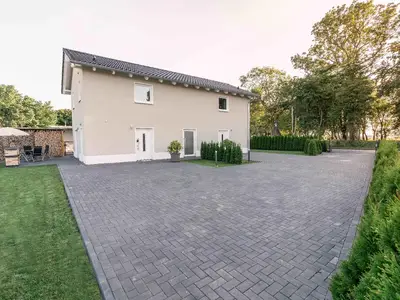 Außenansicht des Gebäudes. Ostseehaus am Naturstrand