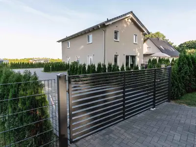 Außenansicht des Gebäudes. Ostseehaus am Naturstrand