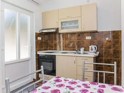 Ferienwohnung für 3 Personen in Putniković 10/10