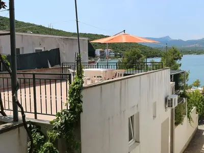 Ferienwohnung für 5 Personen in Putniković 4/10