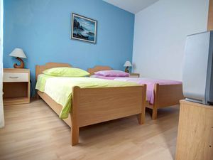 23776821-Ferienwohnung-4-Pučišća-300x225-1