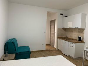 21553635-Ferienwohnung-3-Pučišća-300x225-4