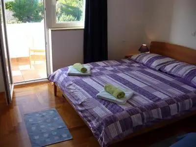 Schlafzimmer mit balkon