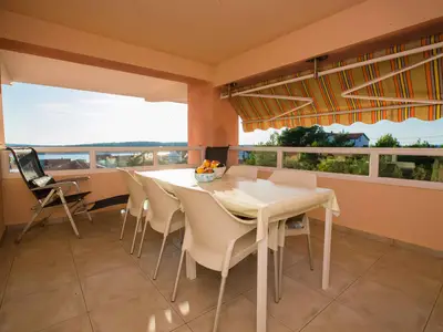 Ferienwohnung für 6 Personen (80 m²) in Rab 1/10