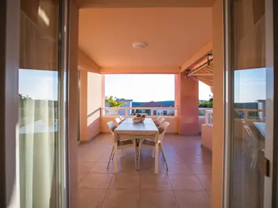 Ferienwohnung für 6 Personen (80 m²) in Rab 1/10