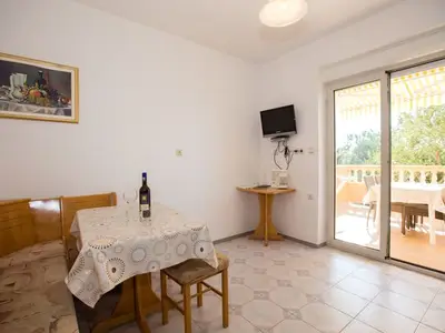 Ferienwohnung für 5 Personen in Rab 9/10