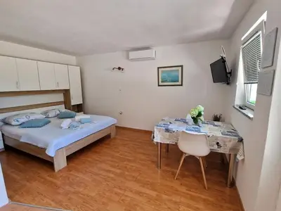 Ferienwohnung für 2 Personen in Rab 9/10