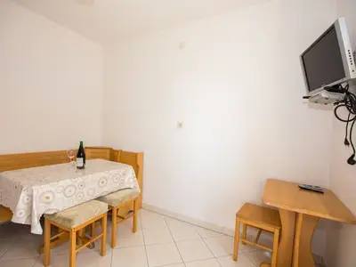 Ferienwohnung für 5 Personen in Rab 9/10