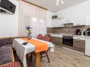 23732527-Ferienwohnung-8-Rab-300x225-1